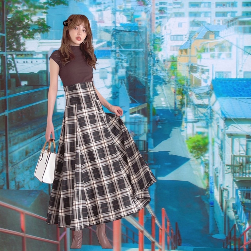 Midi Plaid High-Waist Dress with Solid Bodice - Black/White